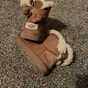 Toddler size 9 Ugg’s